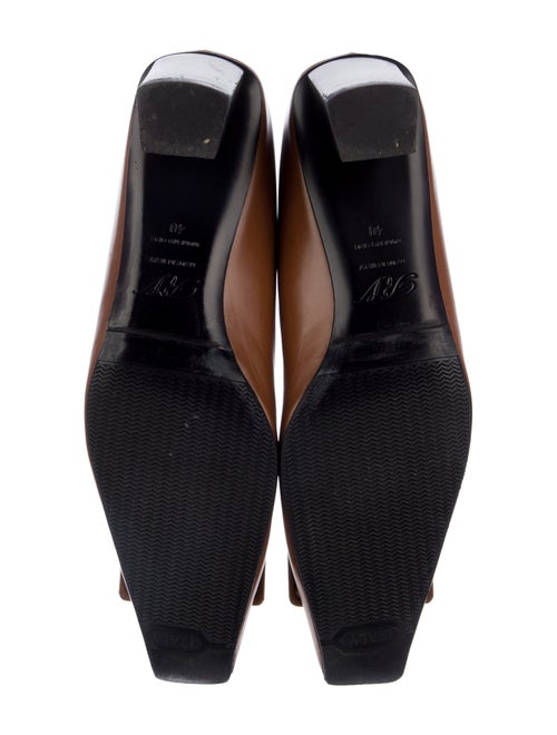 Roger Vivier Leather Pumps