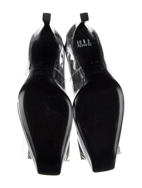 Roger Vivier Leather Pumps