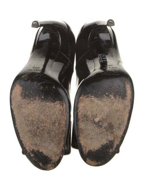 Roger Vivier Patent Leather Pumps