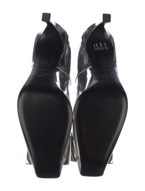 Roger Vivier Patent Leather Pumps