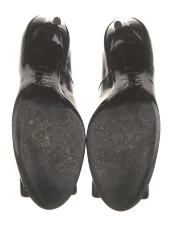 Roger Vivier Patent Leather Pumps