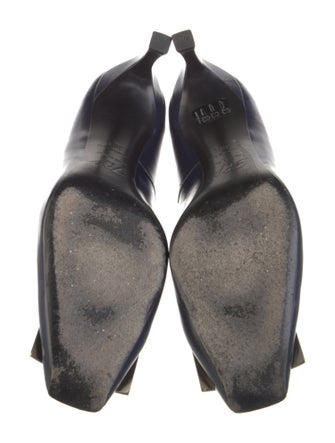 Roger Vivier Leather Pumps