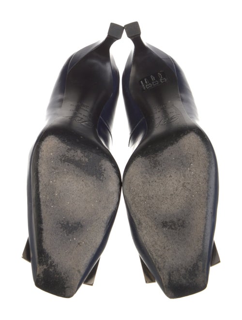 Roger Vivier Leather Pumps
