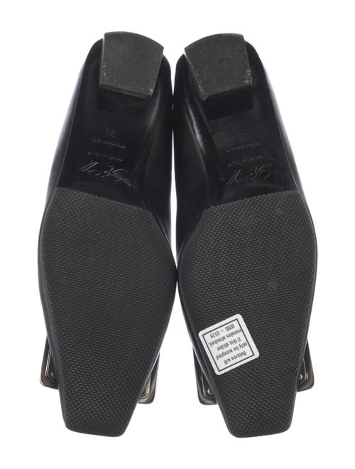 Roger Vivier Leather Flats