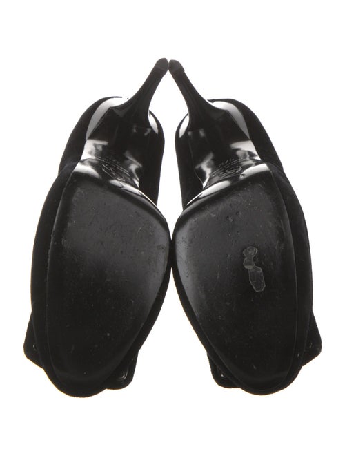 Roger Vivier Velvet Crystal Embellishments Pumps