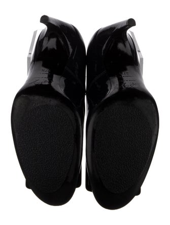 Roger Vivier Patent Leather Pumps