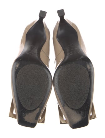 Roger Vivier Patent Leather Pumps