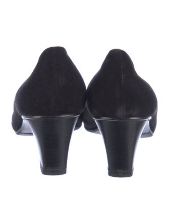 Roger Vivier Suede Pumps