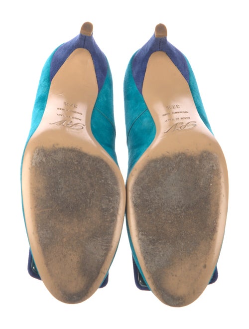 Roger Vivier Suede Pumps