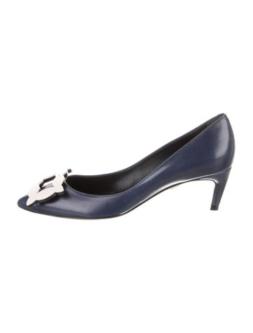 Pre-owned Roger Vivier Pumps In Blue
