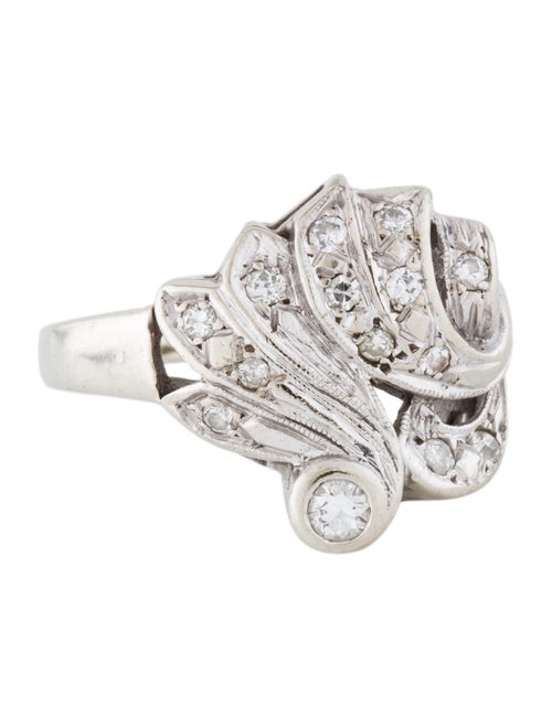 14K Diamond Cocktail Ring white
