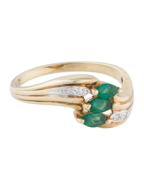 14K Emerald & Diamond Ring yellow