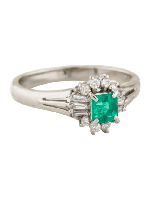 Platinum Emerald & Diamond Ring green