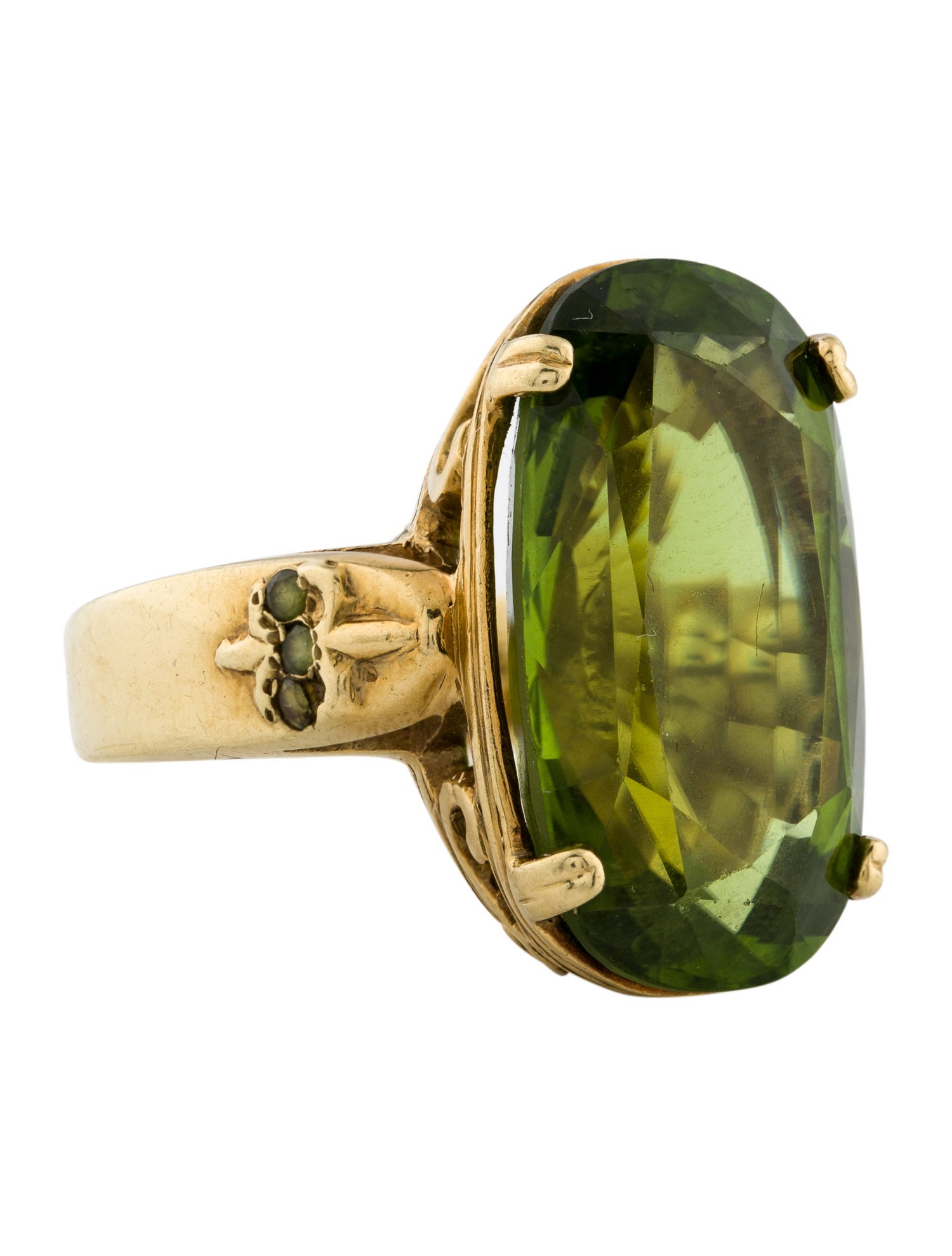 Ring 18K 22.43ct Peridot Cocktail Ring