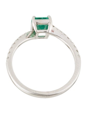 Ring 18K Emerald & Diamond Cocktail Ring