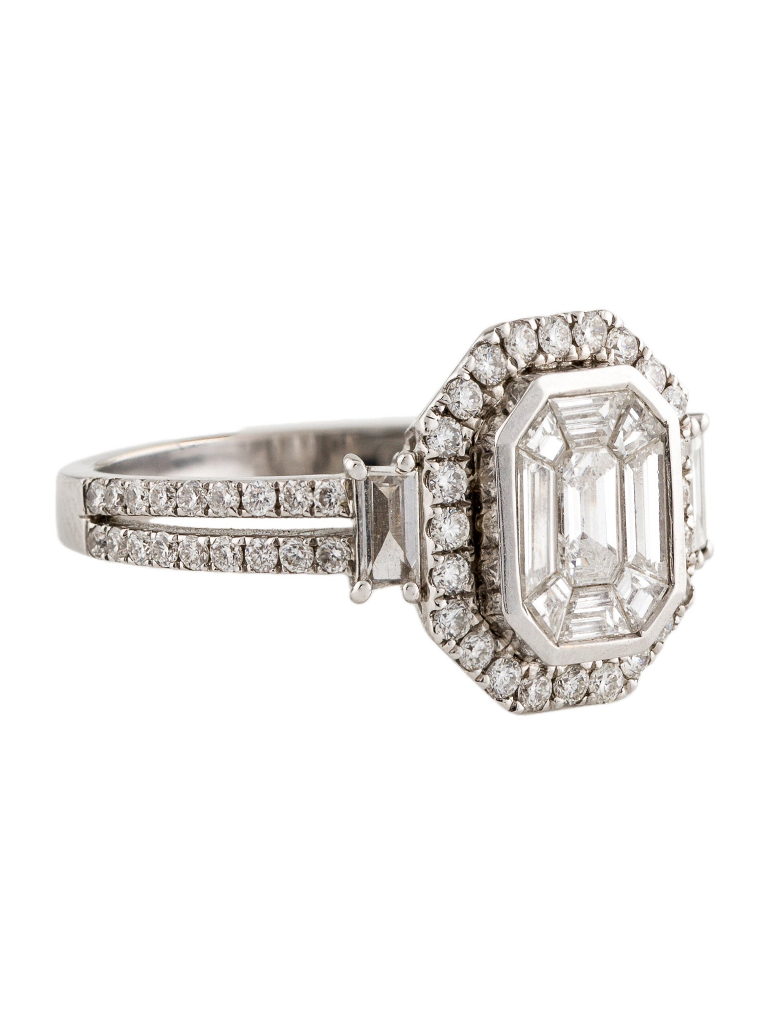 Ring 18K 1.52ctw Diamond Cocktail Ring