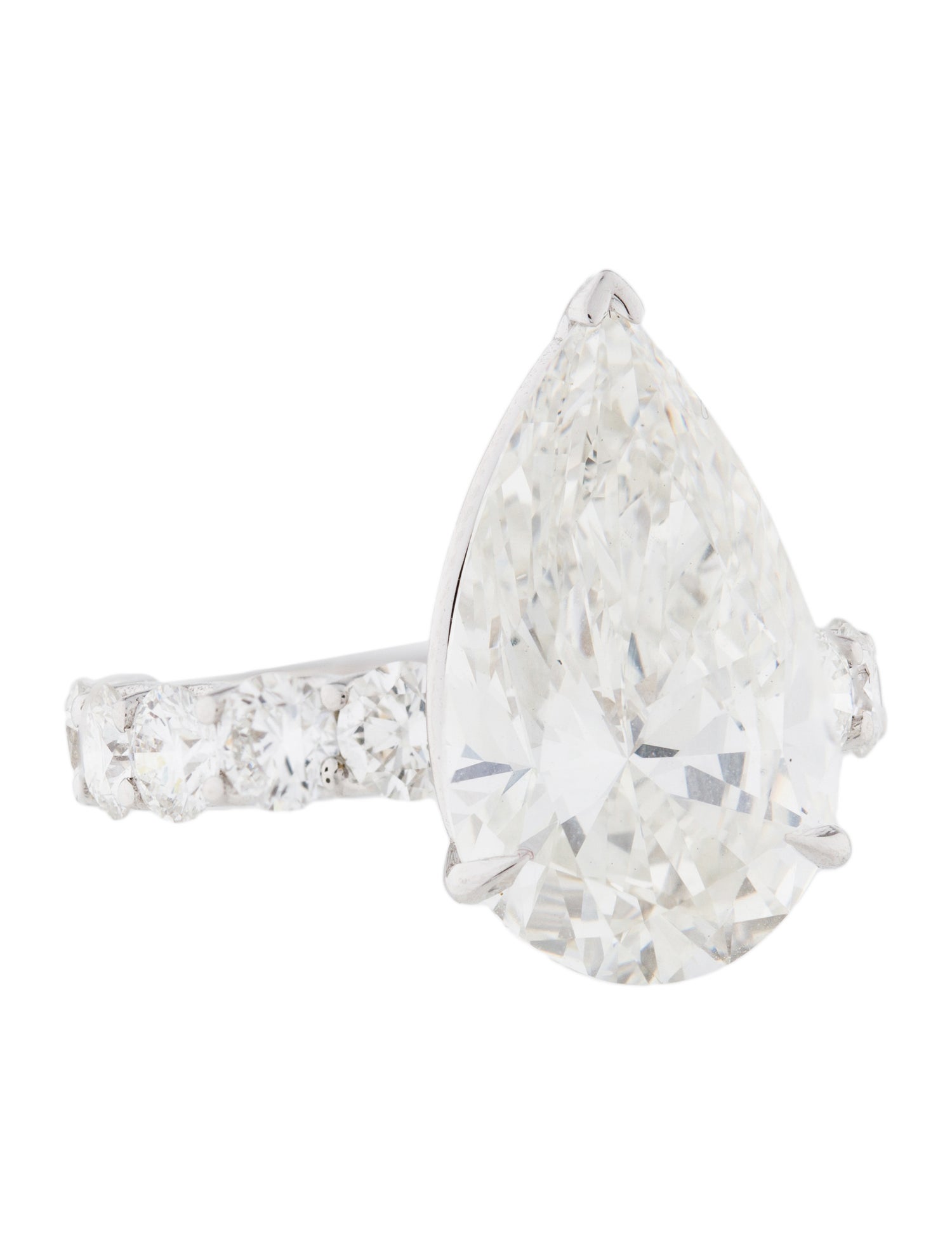 Ring 18K 8.85ctw Lab-Grown Diamond Engagement