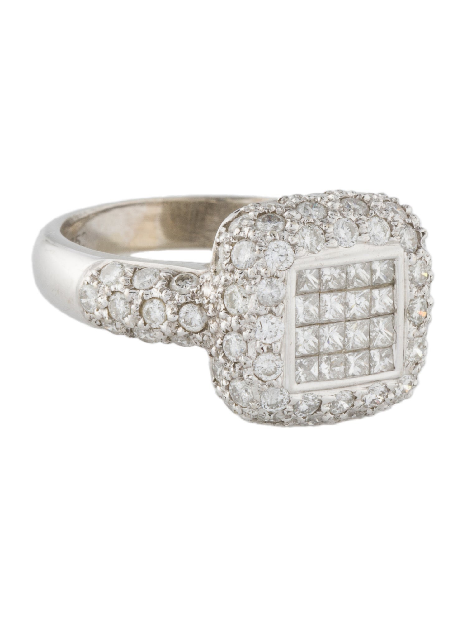 Ring 18K 1.80ctw Diamond Cocktail Ring