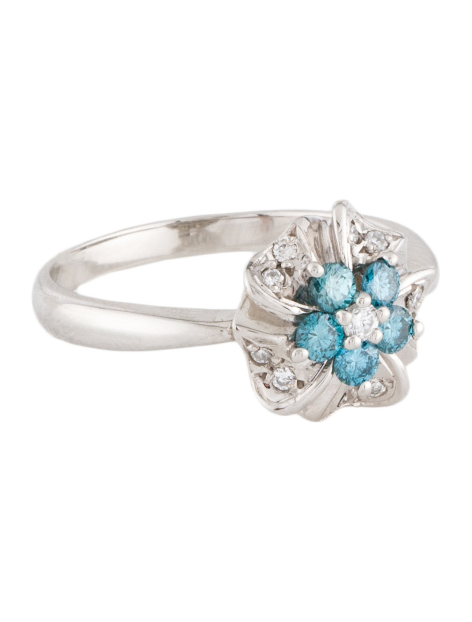 Ring Platinum Diamond Flower Cocktail Ring