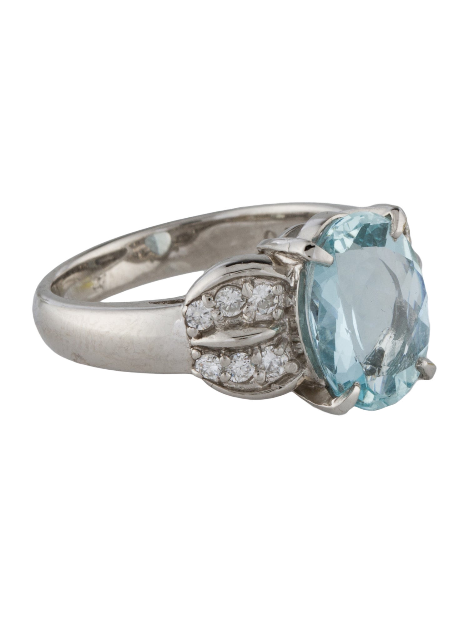 Ring Platinum Aquamarine & Diamond Cocktail Ring