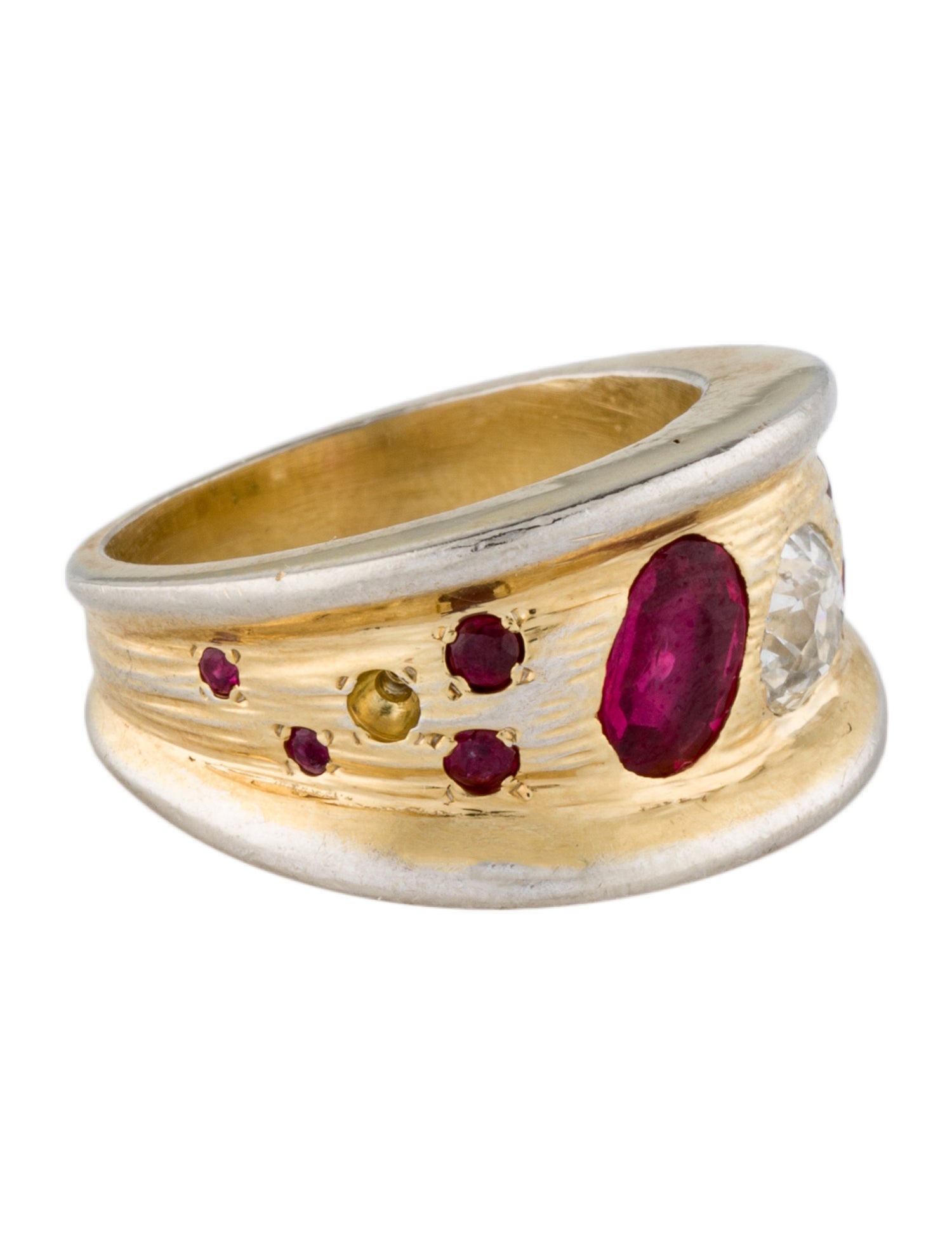 Ring 1.06ctw Ruby & Diamond Band