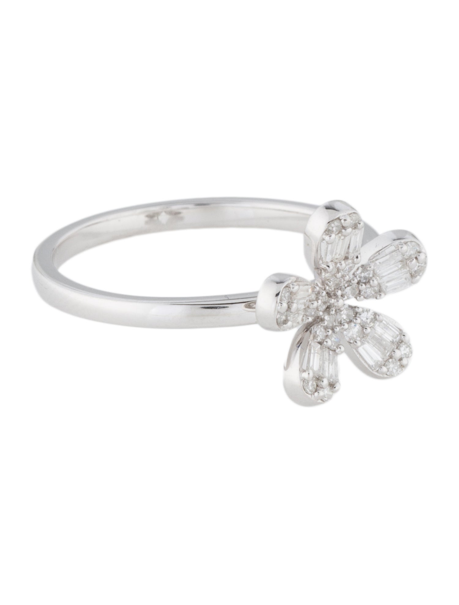 Ring 14K Diamond Flower Cocktail Ring