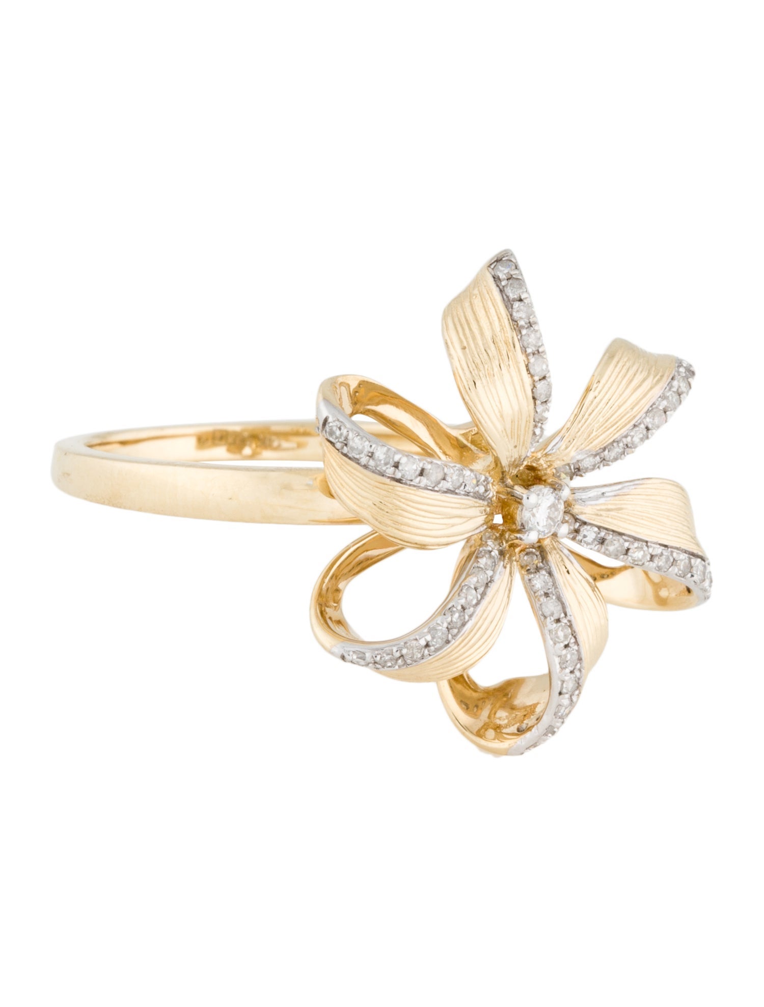 Ring 14K Diamond Flower Cocktail Ring