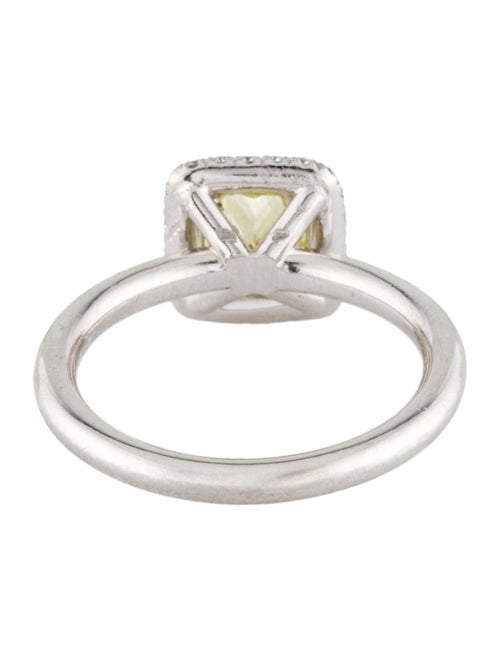 Ring 18K Diamond Halo Cocktail