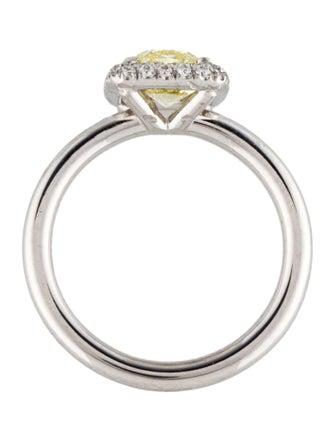 Ring 18K Diamond Halo Cocktail