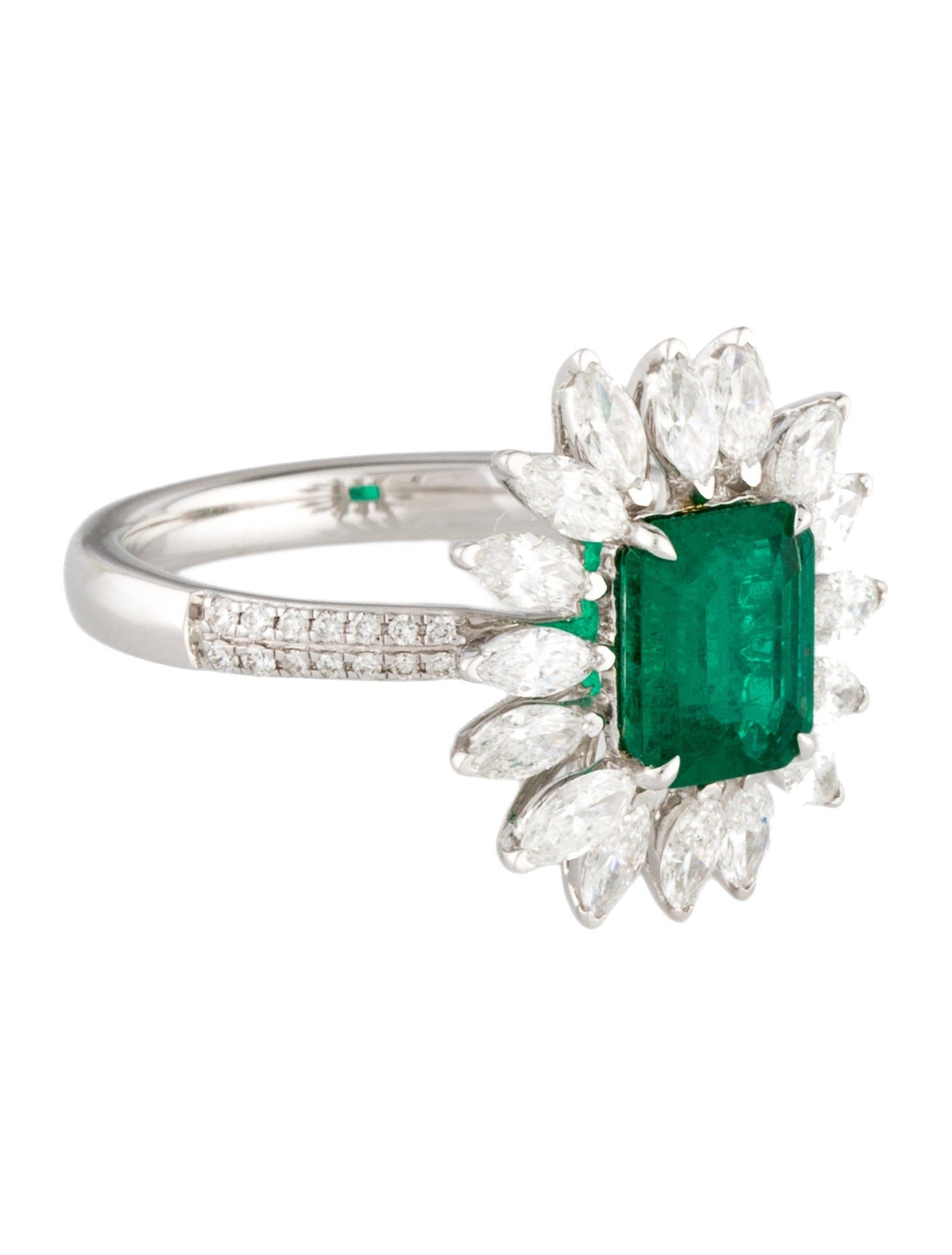 Ring 18K 1.41ct Emerald & Diamond Cocktail