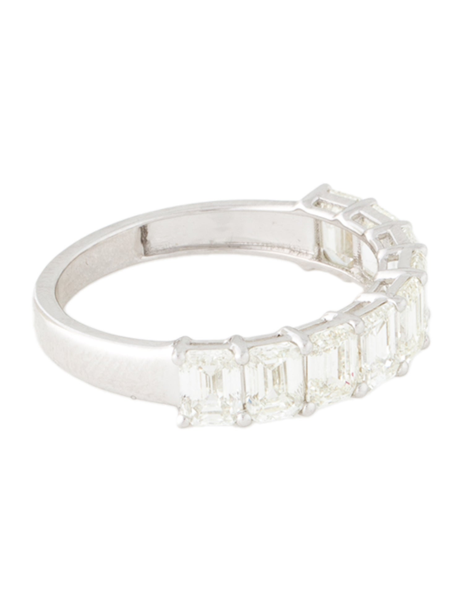 Ring 18K 2.76ctw Diamond Band