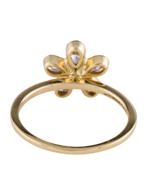 Ring 18K Diamond Flower Cocktail Ring
