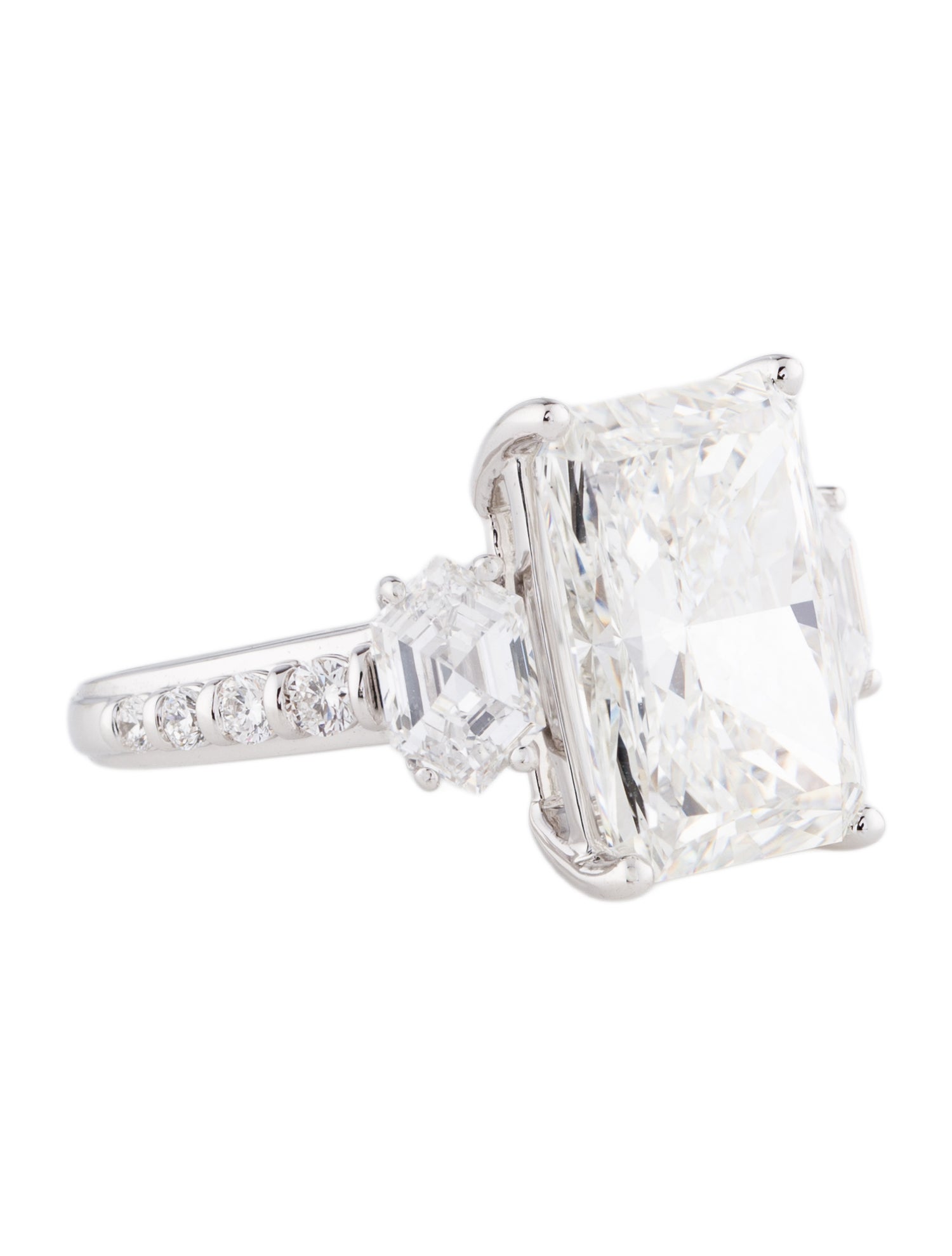 Ring 6.75ct Lab-Grown Diamond Engagement Ring
