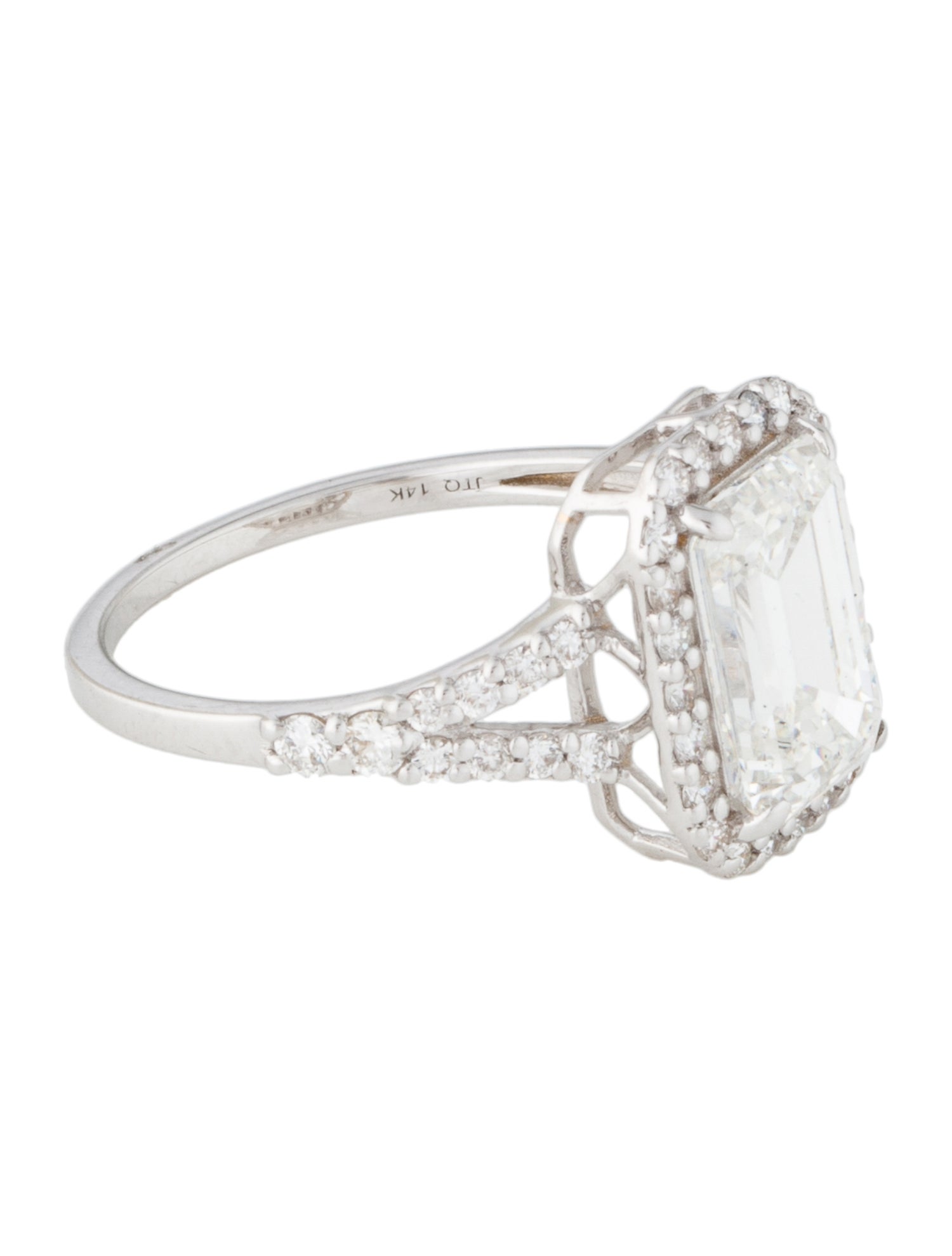 Ring 2.78ctw Lab-Grown Diamond Engagement