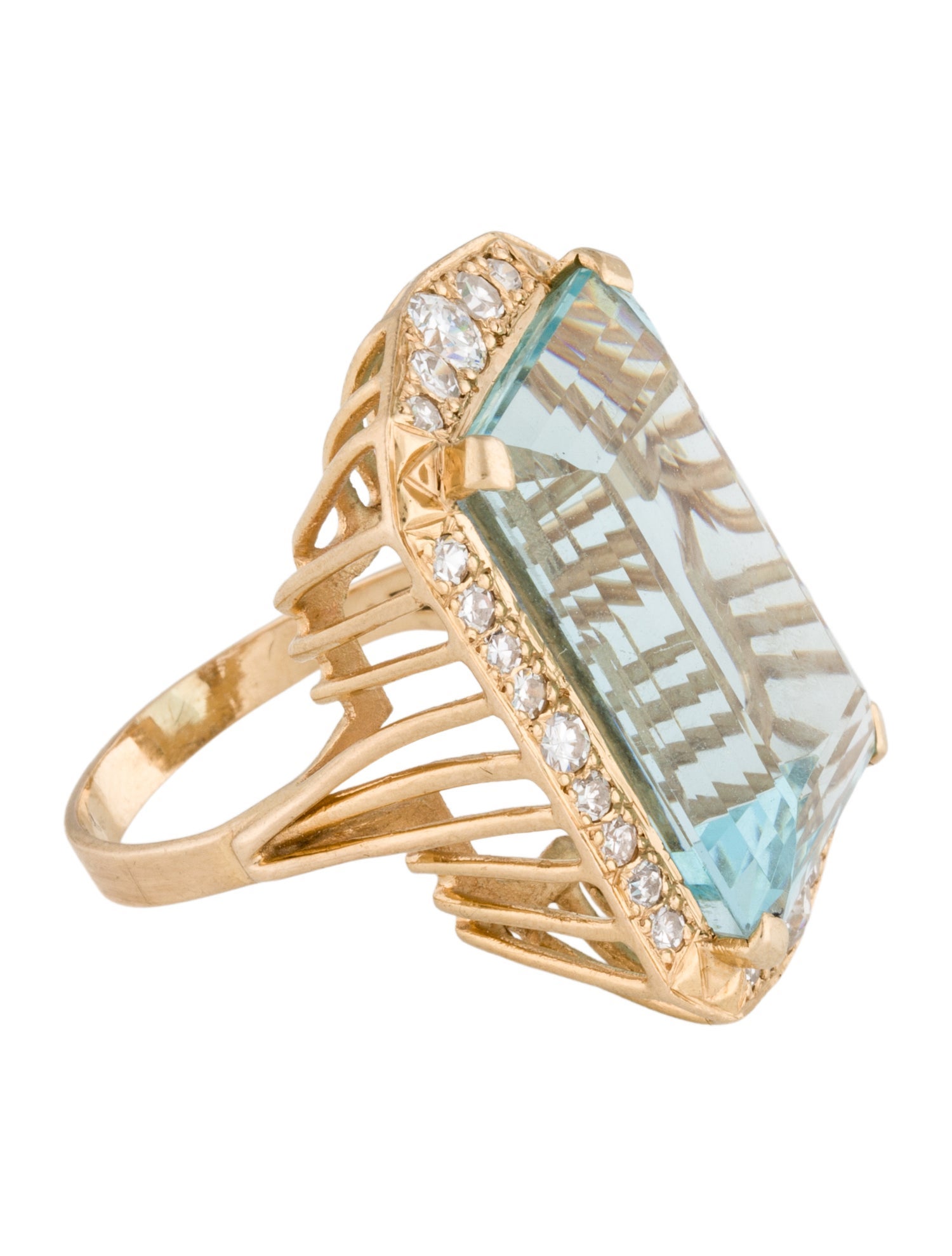 Ring 18K 29.95ct Aquamarine & Diamond Cocktail Ring