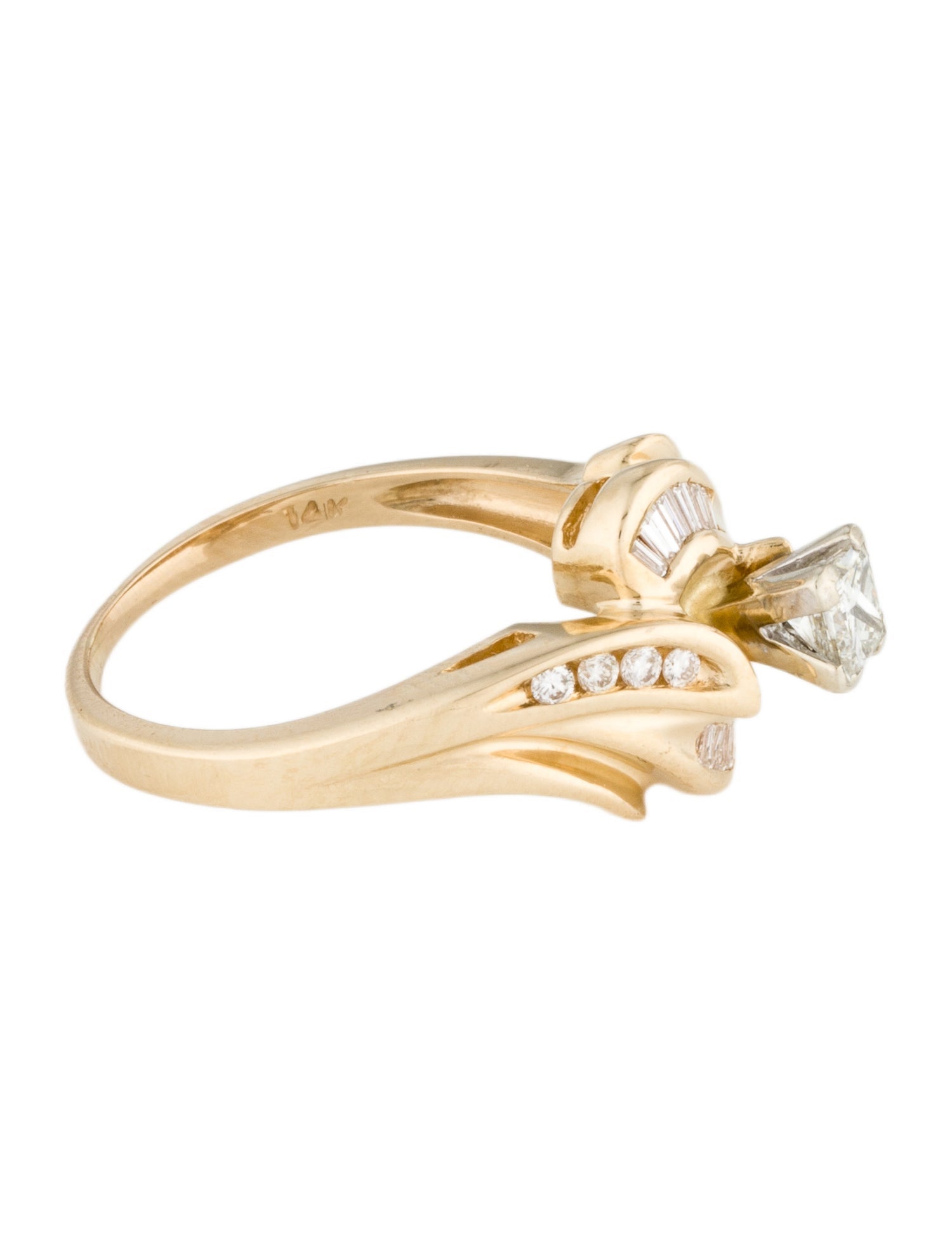 Ring 14K Diamond Cocktail Ring