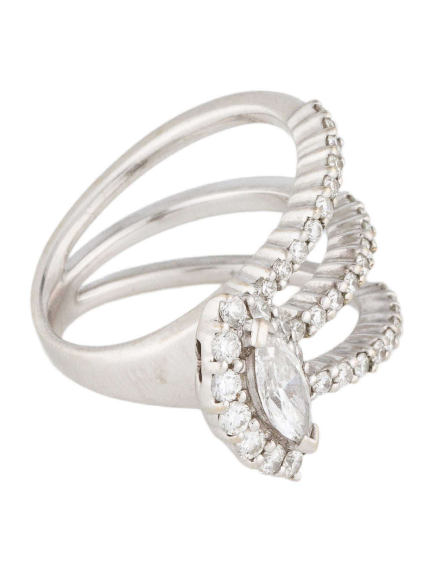 Ring 18K Diamond Cocktail