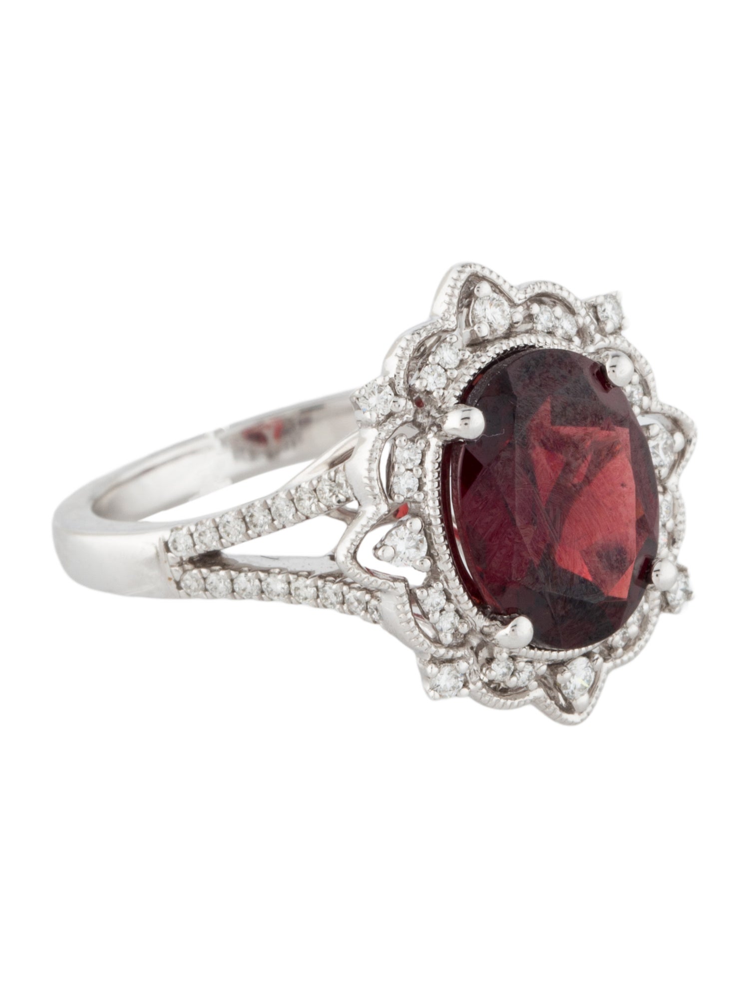 Ring 14K 3.78ctw Garnet & Diamond Cocktail Ring