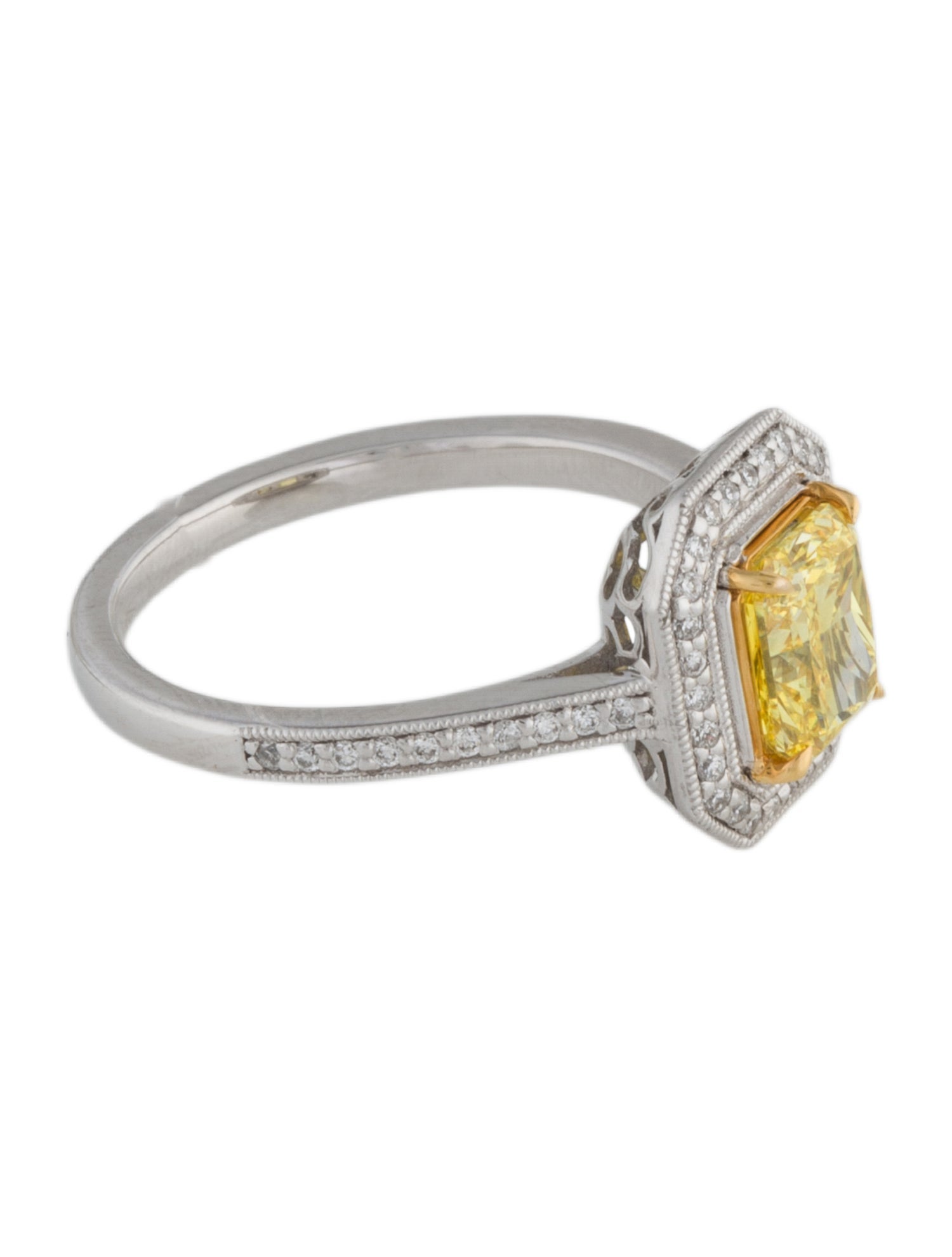 Ring 1.35ct Lab-Grown Diamond Engagement Ring