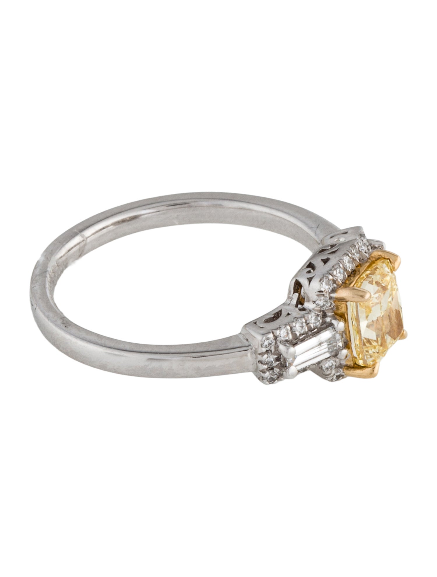 Ring 1.04ct Lab-Grown Diamond Engagement Ring