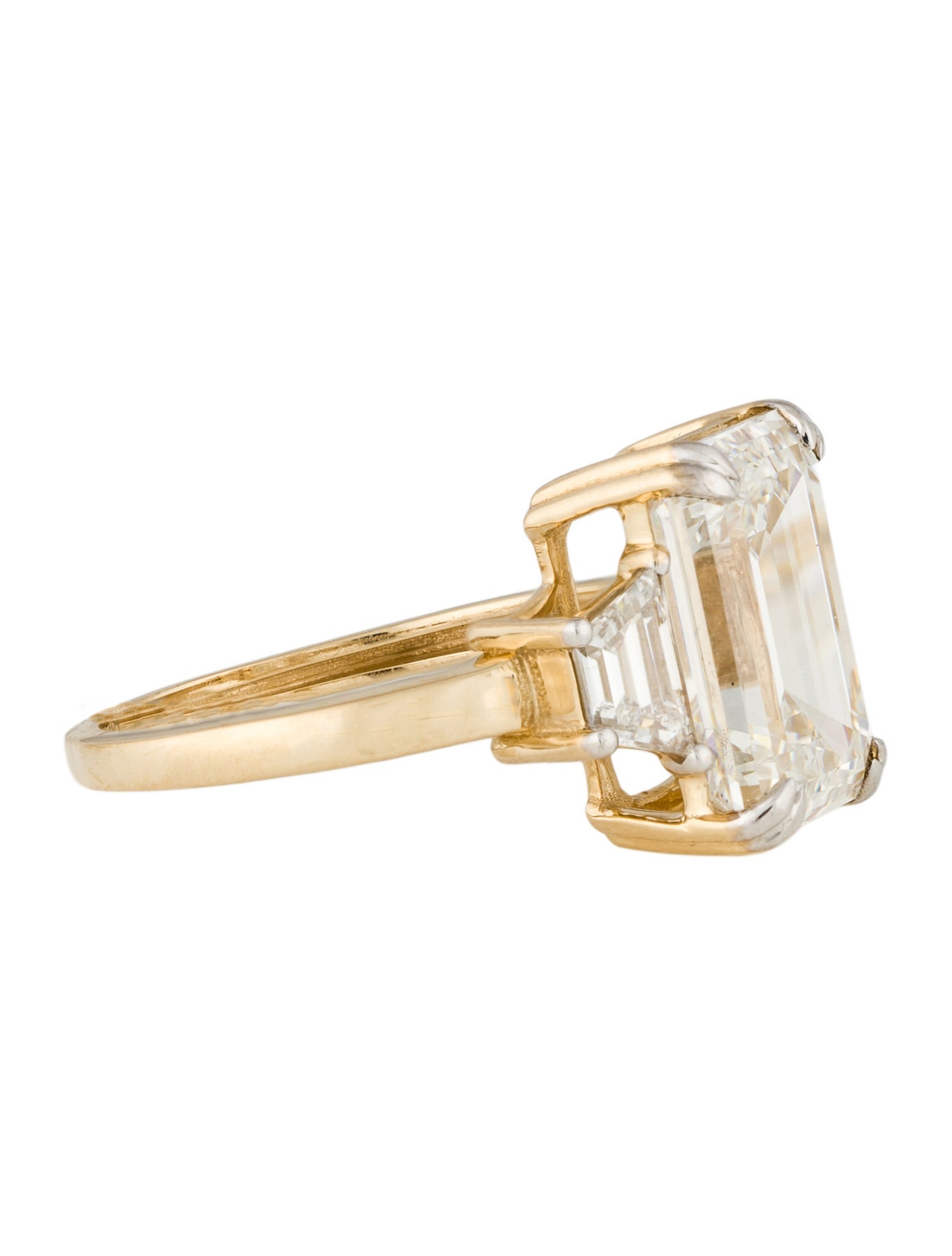 Ring 5.77ctw Lab-Grown Diamond Engagement Ring