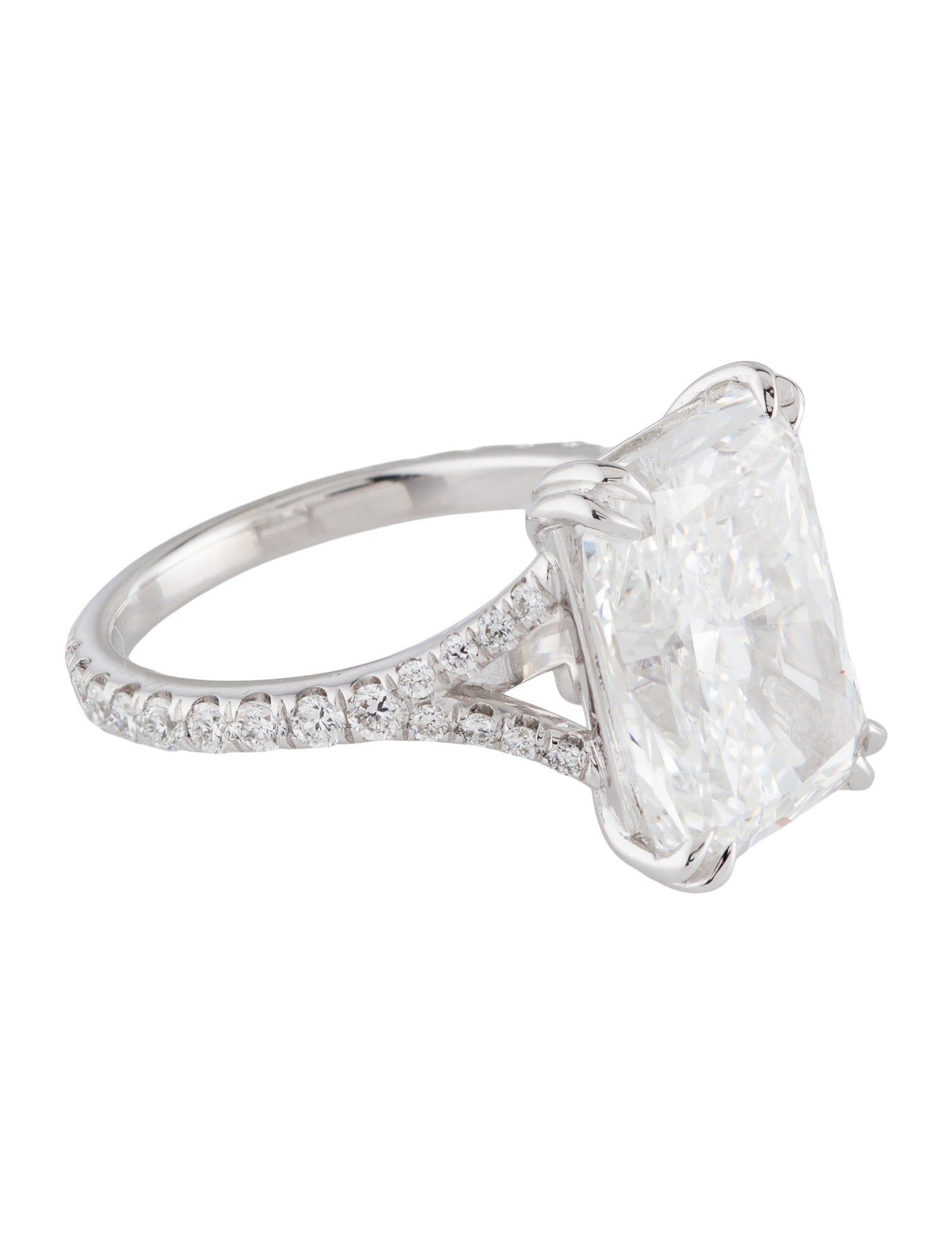 Ring Platinum 7.30ct Lab-Grown Diamond Engagement Ring