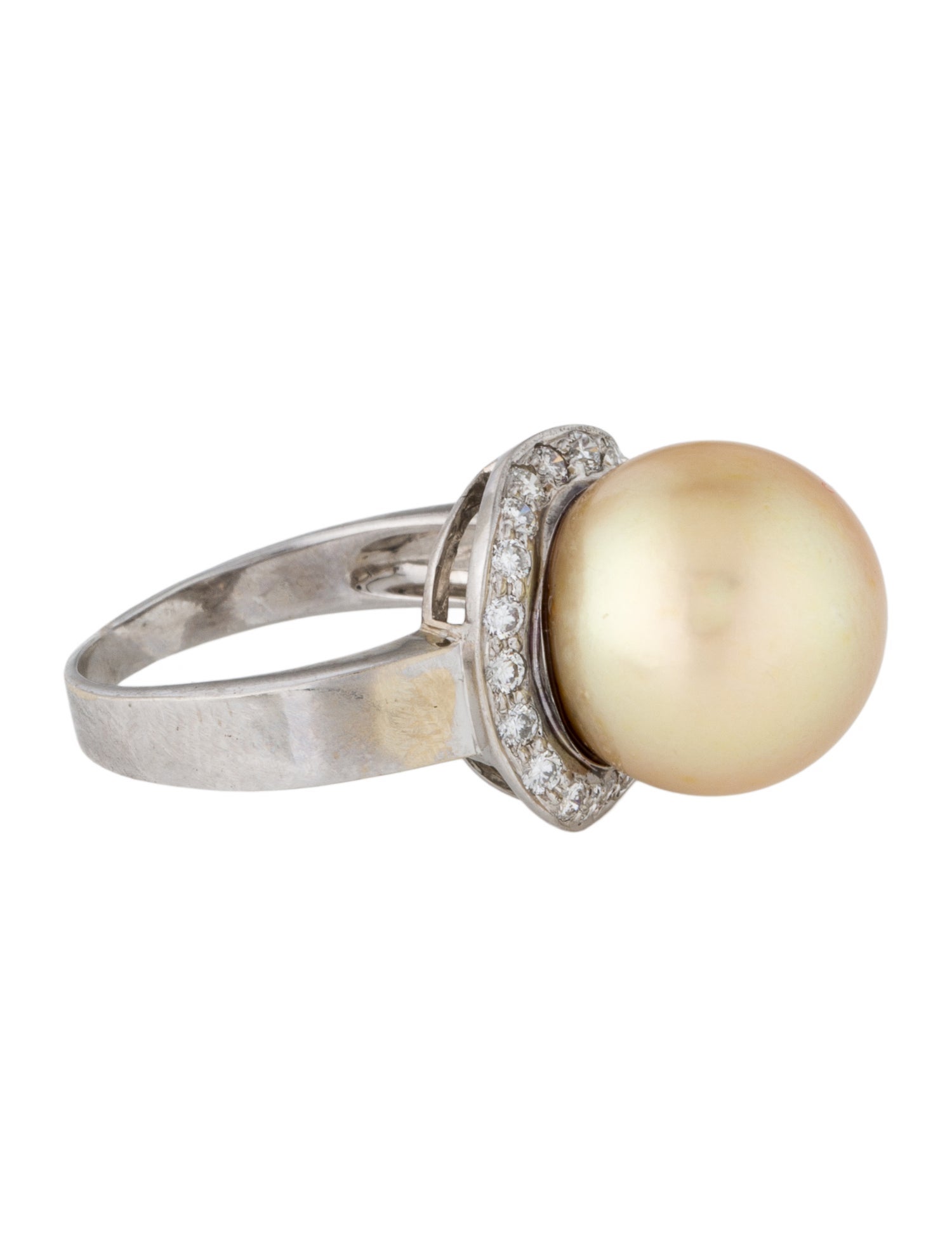 Ring 18K South Sea Pearl & Diamond Halo Cocktail Ring