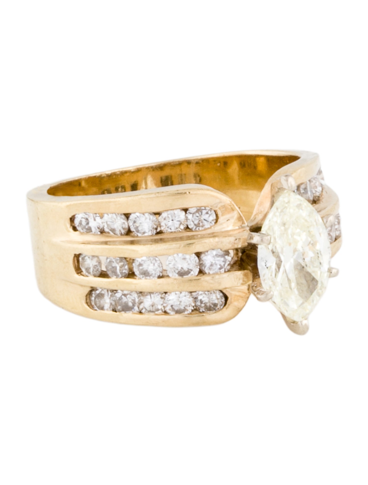 Ring 14K Diamond Cocktail