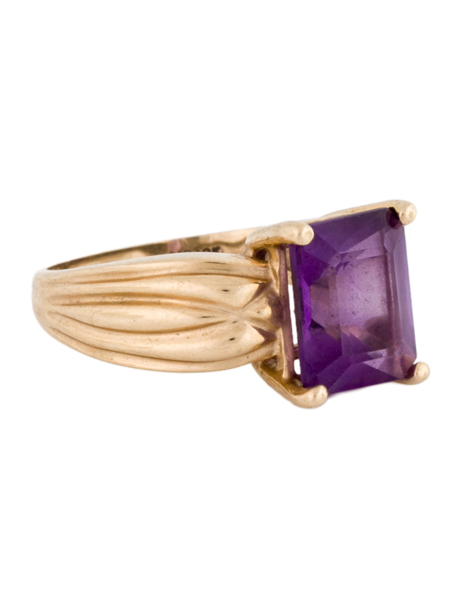 Ring 10K 3.33ctw Amethyst Cocktail Ring