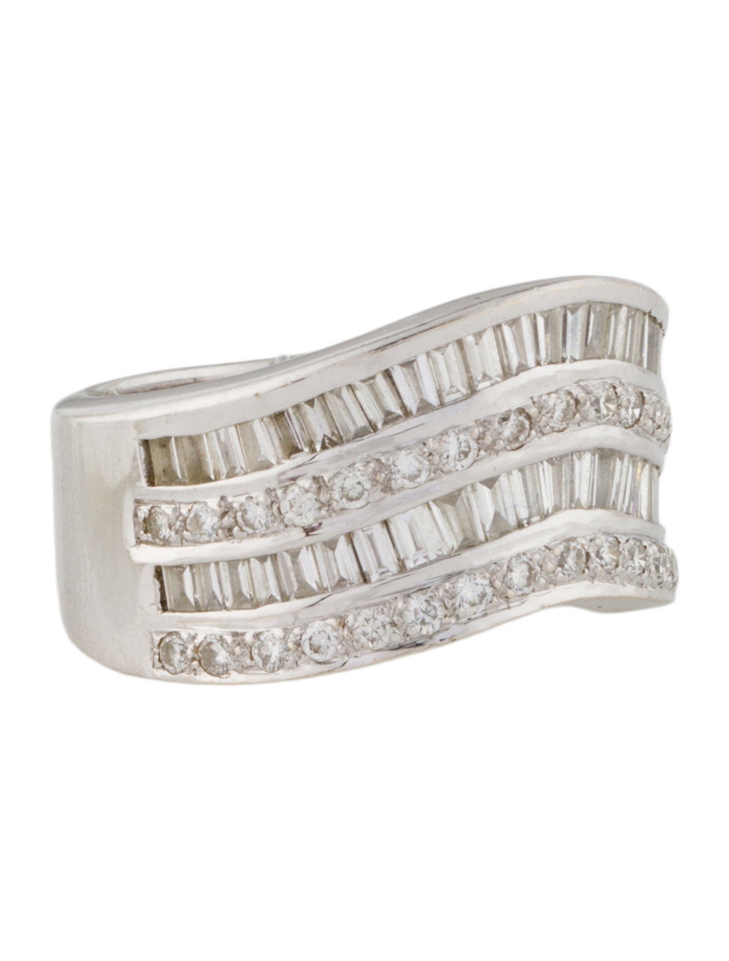 Ring 18K Diamond Wave Band