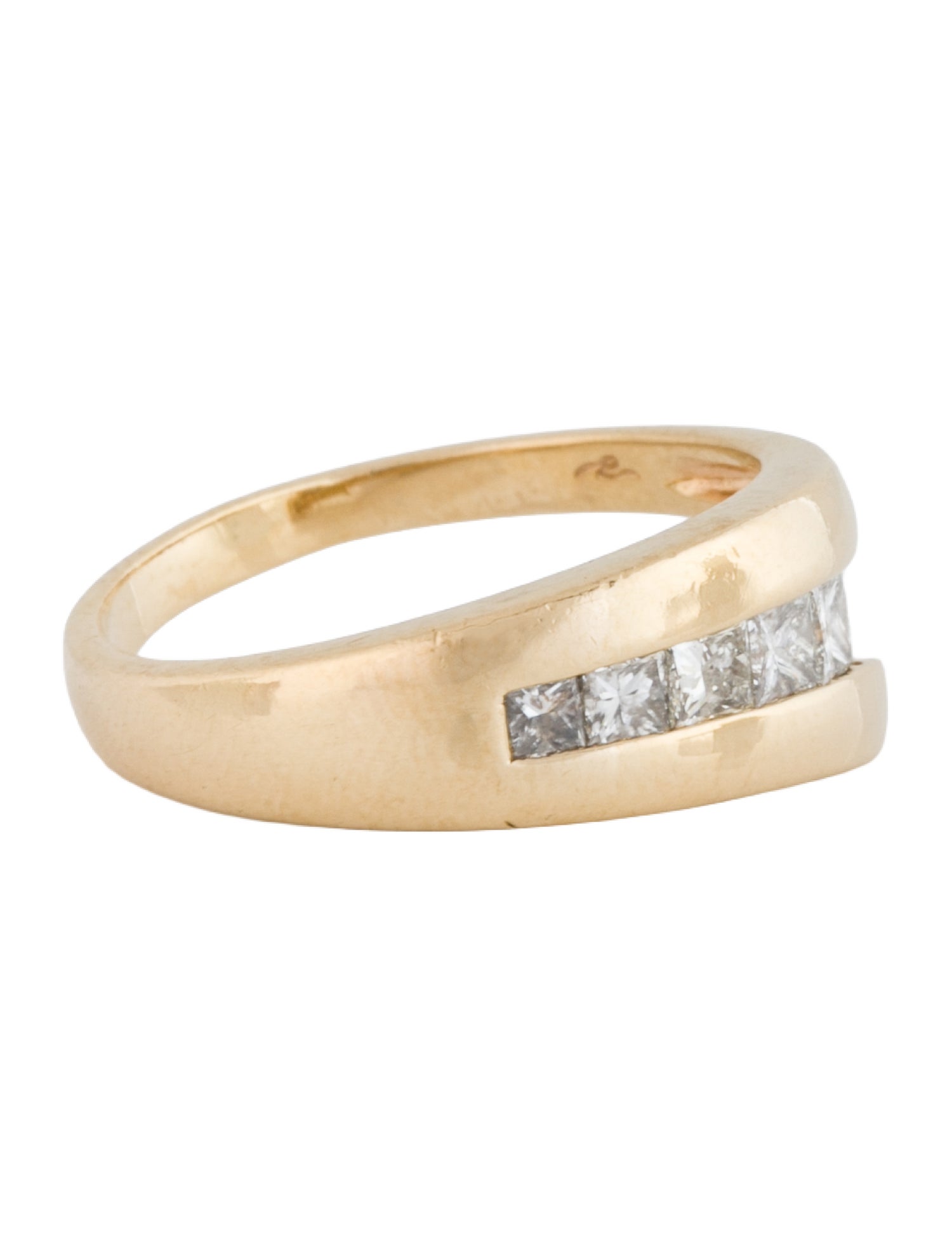 Ring 14K Diamond Tapered Band