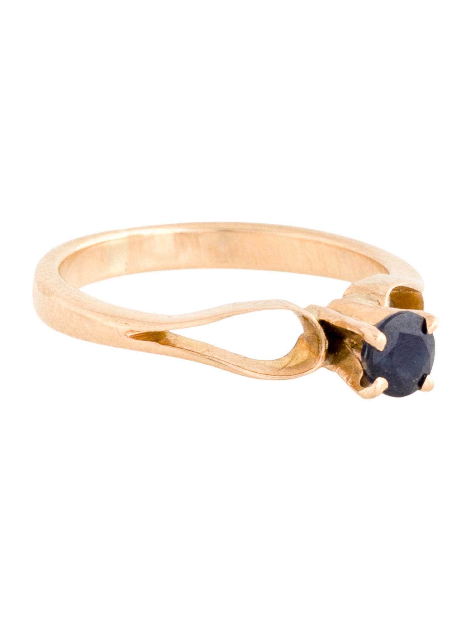 Ring 16K Sapphire Solitaire