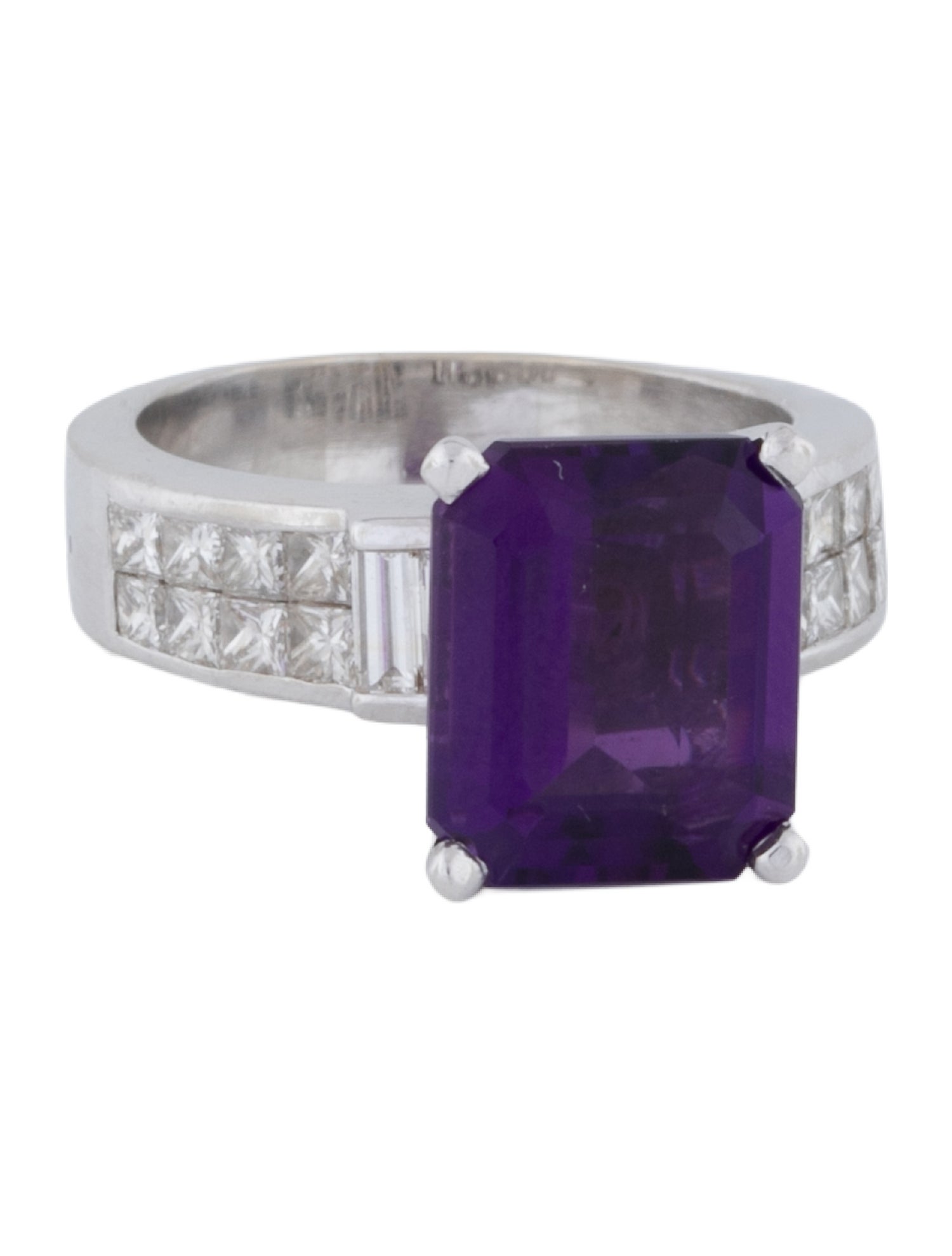 Ring 18K 4.90ct Amethyst And Diamond Engagement