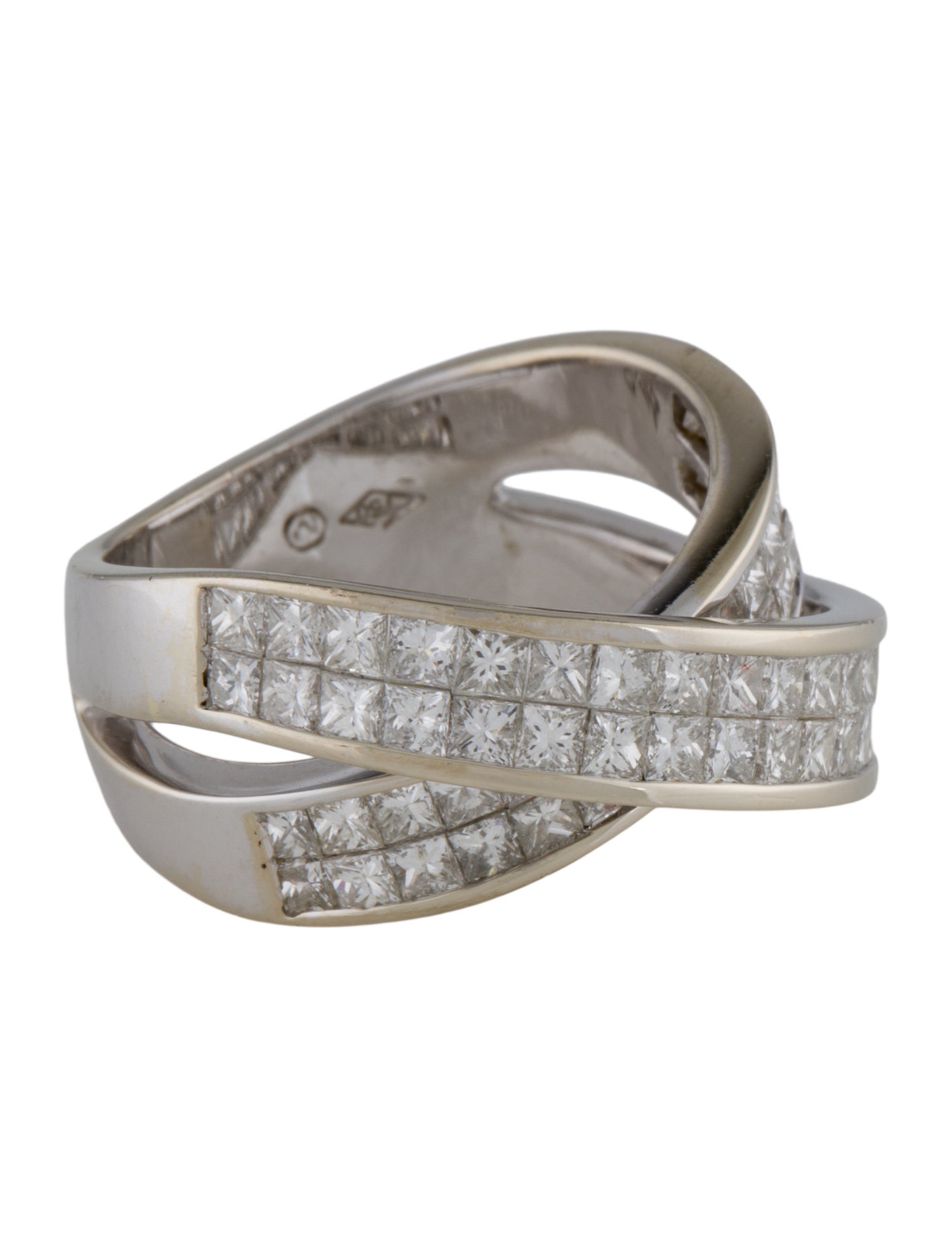 Ring 18K 1.88ctw Diamond Crossover